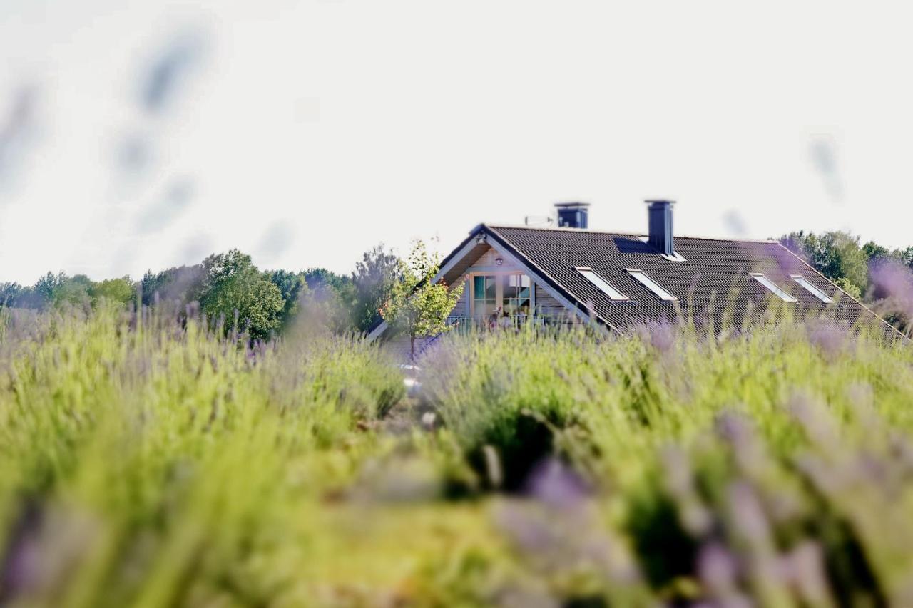 Lavender Village Kiemeliai Buitenkant foto